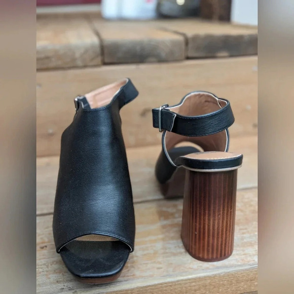 Dolce Vita | Women's Pepper Slingback Platform Sandals - Picture 5 of 6